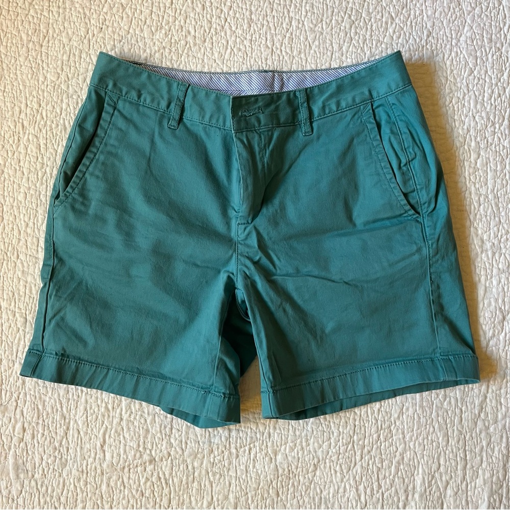 LL Bean Favorite Fit Teal Cotton Chino Shorts Sz 2